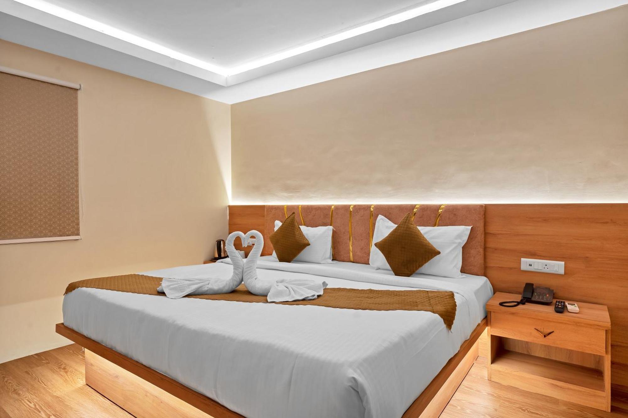 Hotel Sm Deccan Park Shamshabad Exterior foto